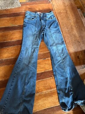 Wrangler medium blue denim jeans with stitched back pocket